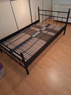 Mooi zwart stalen bed 120x200 cm met lattenbodems., Huis en Inrichting, Ophalen, Gebruikt, Zwart, 140 cm