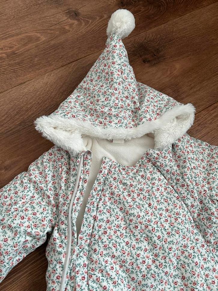Schattige bloemen onesie, Kinderen en Baby's, Babykleding | Maat 86, Zo goed als nieuw, Jongetje of Meisje, Pakje, Ophalen of Verzenden