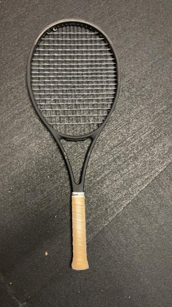 Wilson pro tennis racket federer handtekening, Sport en Fitness, Tennis, Zo goed als nieuw, Racket, Wilson, L3, Ophalen of Verzenden
