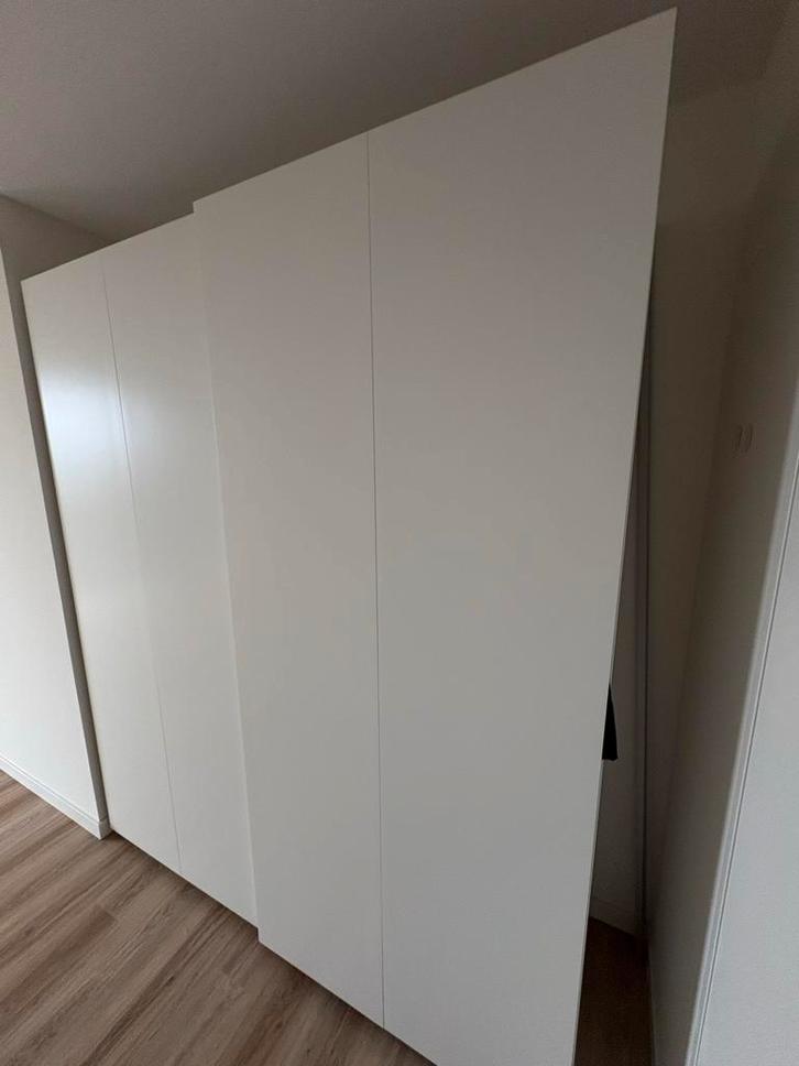 Witte kledingkast met deuren en lades, Huis en Inrichting, Kasten | Kledingkasten, Zo goed als nieuw, 200 cm of meer, 150 tot 200 cm