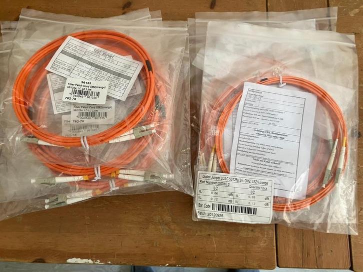 Partij 25x Glasvezel patchkabels Multi Mode SR 2M-5M oranje, Computers en Software, Pc- en Netwerkkabels, Nieuw, Verzenden