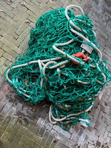 Valnet veiligheidsnet 10x10 meter met haken beschikbaar voor biedingen