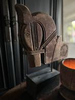 Oud houten paardenhoofd op voet indua oosters sober sleets, Ophalen