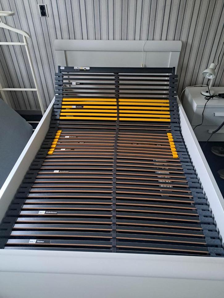 Bossflex 600 Elektrisch Verstelbaar Bed - Zo Goed Als Nieuw!, Huis en Inrichting, Slaapkamer | Bedden, Zo goed als nieuw, Eenpersoons