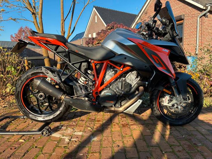 KTM Superduke GT 1290 - 2017, Motoren, Motoren | KTM, Particulier, Toermotor, meer dan 35 kW, 2 cilinders, Motorrijbewijs A, ABS
