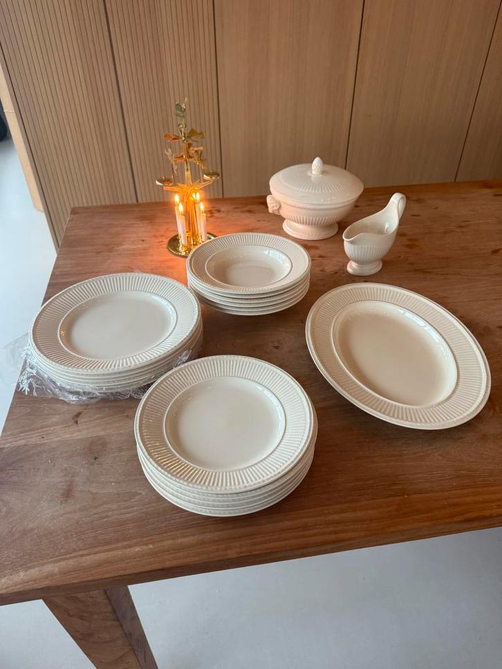 Wedgwood Eden Servies - 6 persoons - Nieuwstaat, Huis en Inrichting, Keuken | Servies, Nieuw, Compleet servies, Wedgwood, Aardewerk