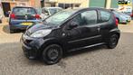 Peugeot 107 1.0-12V XS Urban Move, Voorwielaandrijving, Gebruikt, 4 stoelen, Bedrijf