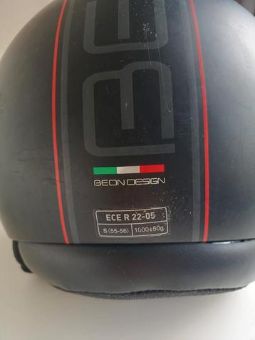 BEON Design jethelm in zwart  beschikbaar voor biedingen