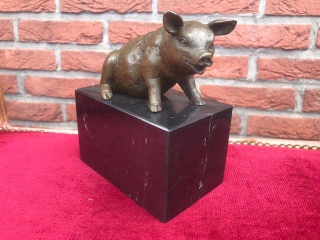 levensecht varkentje, brons en marmer, Antiek en Kunst, Antiek | Koper en Brons, Brons, Ophalen of Verzenden