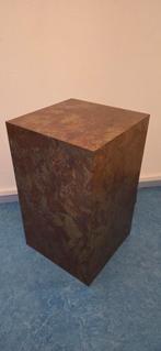 Bijzettafel / Sokkel - Unieke Uitstraling, Minder dan 55 cm, Gebruikt, Metaal of Aluminium, Rechthoekig