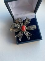 Antieke filigrein broche met Bloedkoraal, Verzenden, Zo goed als nieuw, Overige onderwerpen