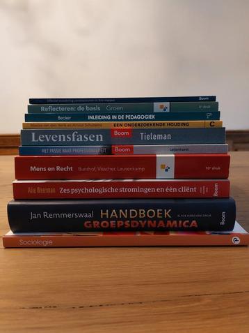 Studieboeken voor opleiding Social Work beschikbaar voor biedingen