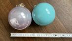 2 pastelkleurige kerstballen, Diversen, Kerst, Ophalen of Verzenden, Zo goed als nieuw