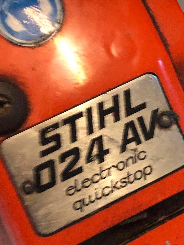 Stihl 024 AV kettingzaag, Doe-het-zelf en Verbouw, Gereedschap | Zaagmachines, Gebruikt, Kettingzaag, 1200 watt of meer, 70 mm of meer