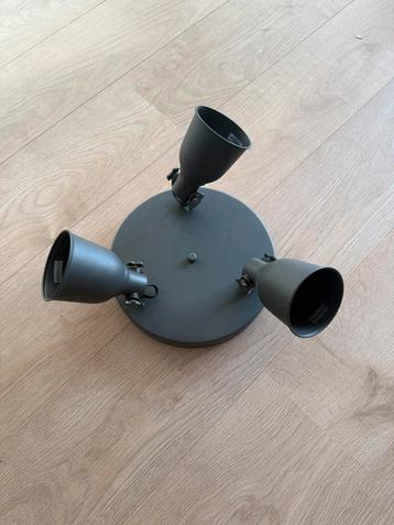 IKEA HEKTAR Platfondlamp met 3 spots beschikbaar voor biedingen