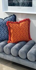 Eichholtz oranje kussen 60 x 60 winkelprijs 196 euro, Ophalen of Verzenden, Zo goed als nieuw, Vierkant