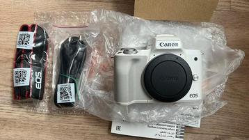 Canon EOS M50 wit + EF-M15-45 IS STM kit (nieuw in doos)