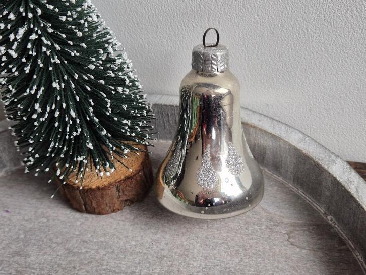 Vintage kerstbal klokje zilver 480, Diversen, Kerst, Gebruikt, Ophalen of Verzenden