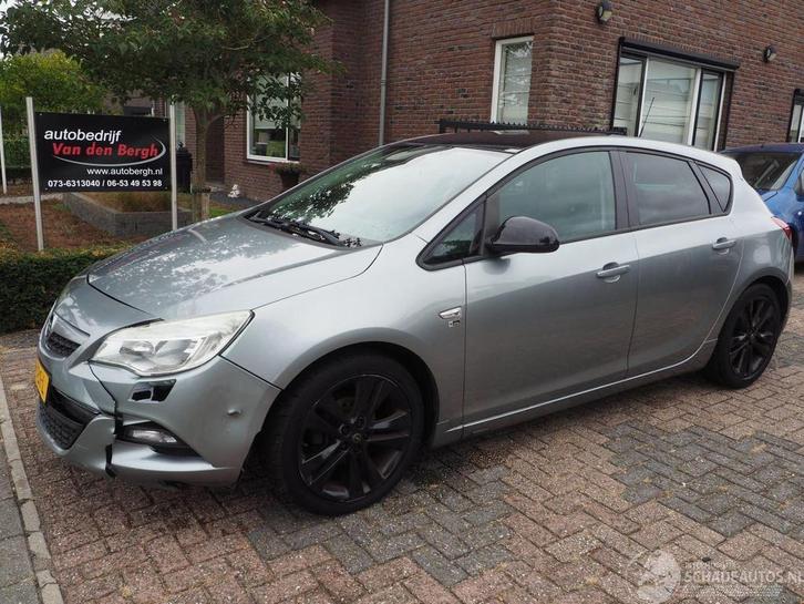 Opel Astra 1.4 Turbo Sport (bj 2012), Auto diversen, Schadeauto's, Opel, Handgeschakeld, Benzine, Hatchback, Zilver of Grijs