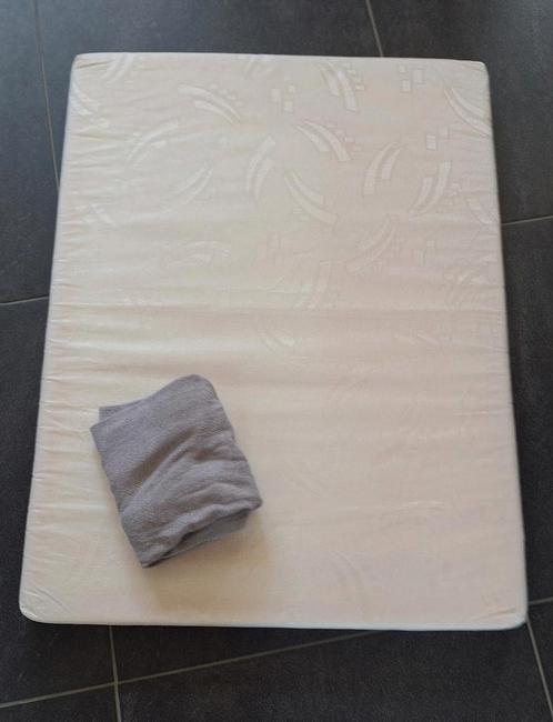 Boxmatras met lichtgrijze hoes, Kinderen en Baby's, Boxen, Zo goed als nieuw, Ophalen