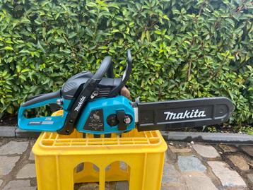 Makita kettingzaag beschikbaar voor biedingen
