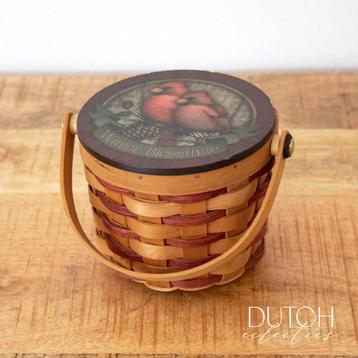Vintage Mandje met 2 Rode Vogels op het Deksel beschikbaar voor biedingen