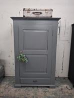 Prachtige landelijke grijze gereystijlde kast, Ophalen of Verzenden, Zo goed als nieuw