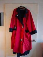 Opvallende rode regenjas, maat 44, merk Mueller & consorten, Overige typen, Maat 42/44 (L), Ophalen of Verzenden, Zo goed als nieuw