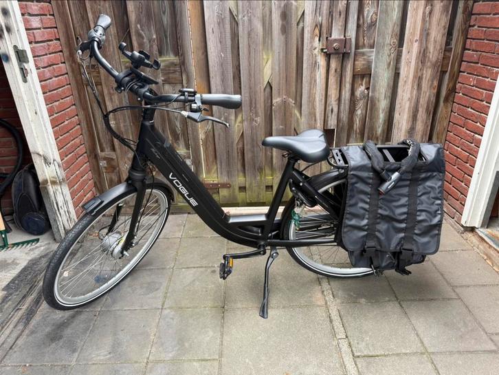 Mooie fiets, Fietsen en Brommers, Elektrische fietsen, Zo goed als nieuw, Overige merken, 30 tot 50 km per accu, Ophalen