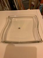 Mooie serveerschaal van glas., Huis en Inrichting, Ophalen of Verzenden, Effen, Glas, Schaal of Schalen