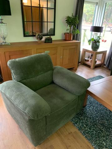 Groene Olijf kleurige stoel/Fauteuil beschikbaar voor biedingen