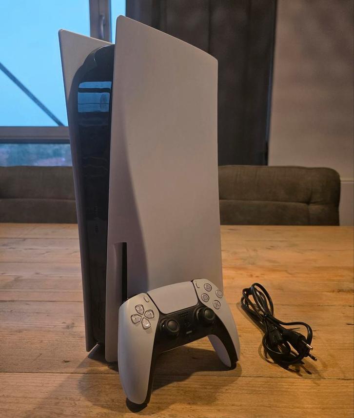 Playstation 5 Disc edition met enkele games, Spelcomputers en Games, Spelcomputers | Sony PlayStation 5, Zo goed als nieuw, Playstation 5
