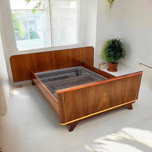 Vintage hout bed | vintage ledikant |twijfelaar | slaapkamer, Huis en Inrichting, Slaapkamer | Bedden, Gebruikt, Twijfelaar, Overige maten