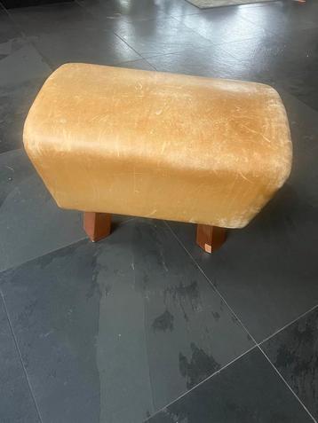 Turnbok laag, woon decoratie beschikbaar voor biedingen