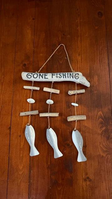 Houten 'Gone Fishing' Decoratie beschikbaar voor biedingen