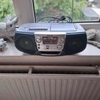 Radio cdspeler, werkt op batterijen en stroom., Ophalen, Gebruikt, Met cd-speler