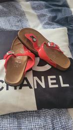 Mooi slipers nog nieuwe, Ophalen of Verzenden, Nieuw, Sneakers of Gympen