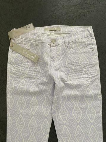 F771 Nieuw: jeans Jade Twelve maat W26=XS=34 broek lila+wit beschikbaar voor biedingen