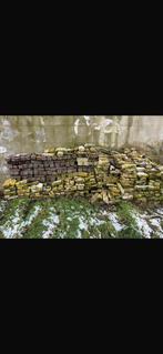 Partij oude friese geeltjes em wat rode stenen, Ophalen, Gebruikt, Beton, Klinkers