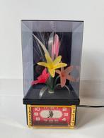 Vintage bloemen lamp kitsch retro fiberglass asian, Huis en Inrichting, Lampen | Tafellampen, Ophalen of Verzenden, Zo goed als nieuw