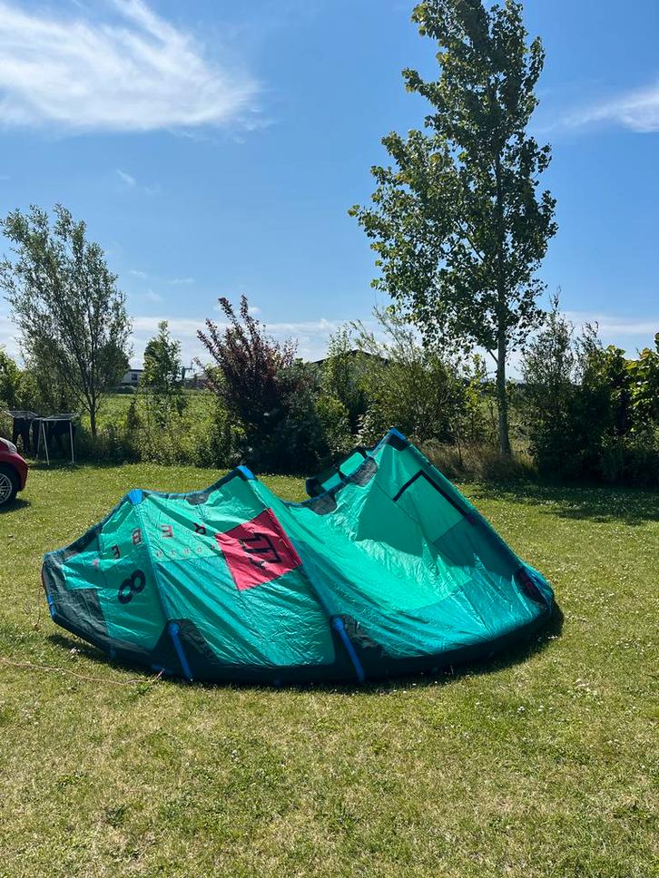 Kite + Bar - Rebel 8M Duotone (North) 2018 Kite - Topstaat!, Watersport en Boten, Kitesurfen, Gebruikt, Kitesurf-set, 8 m², Geen board