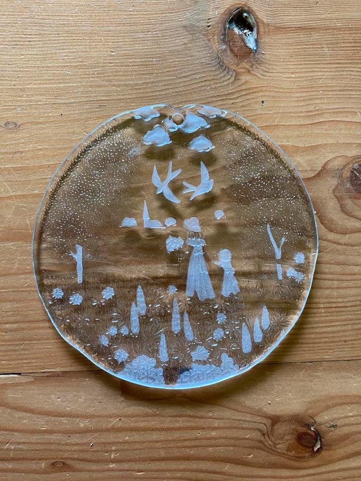 Glazen raamhanger met voorjaarstafereel, Huis en Inrichting, Woonaccessoires | Wanddecoraties, Gebruikt, Ophalen of Verzenden