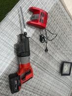 Milwaukee M28 Reciprozaag met Accu & Lader, Doe-het-zelf en Verbouw, Gereedschap | Zaagmachines, Ophalen of Verzenden, Gebruikt