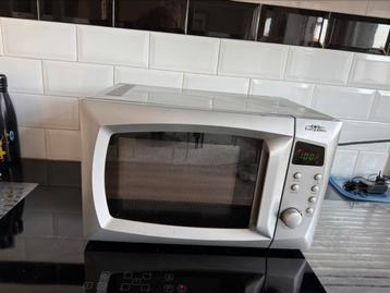 Magnetron met grill functie Everglades EV269 beschikbaar voor biedingen