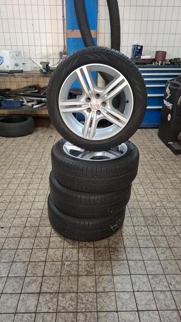 16 INCH LM velgen voor de Audi A1 met goede winterbanden beschikbaar voor biedingen