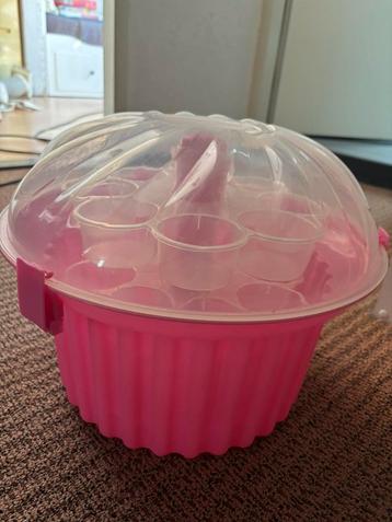 Cupcake doos voor 24 stuks beschikbaar voor biedingen