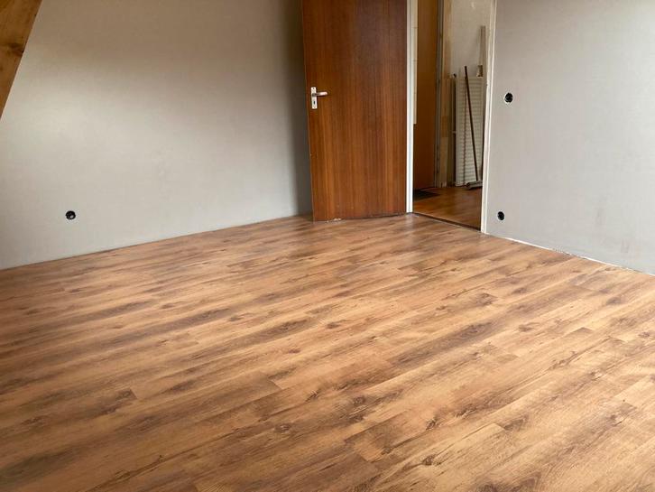 Nieuw laminaat - 16m2, Doe-het-zelf en Verbouw, Vloerdelen en Plavuizen, Nieuw, Laminaat, Kunststof, 150 cm of meer, 10 tot 30 cm