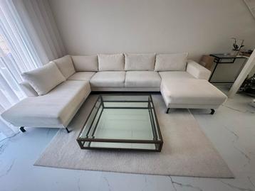 Wit-beige U-bank met strak design – Ruim & comfortabel beschikbaar voor biedingen