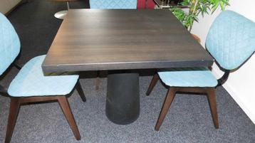 Moooi container tafel beschikbaar voor biedingen