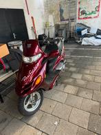 Grote scooter zonder slottel 24 kilometer gelopen, Ophalen of Verzenden, Zo goed als nieuw, Benzine, Overige modellen